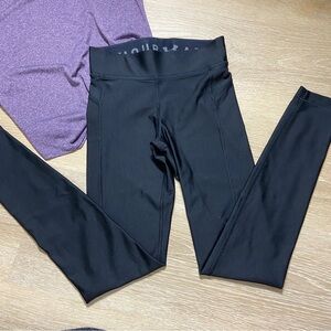 🖤5/$40!! Under Armour Black Leggings. Compression heat gear
